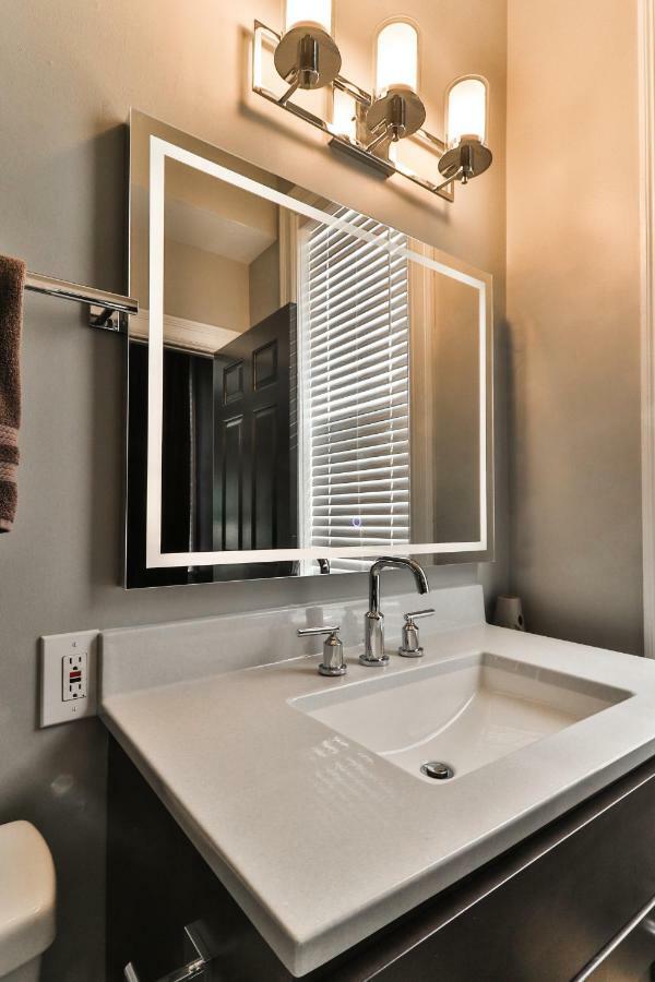 Luxury Apt W/ Spectrum Mood Lighting - Historic Cherokee Street Antique Row Мэриленд-Хайтс Экстерьер фото