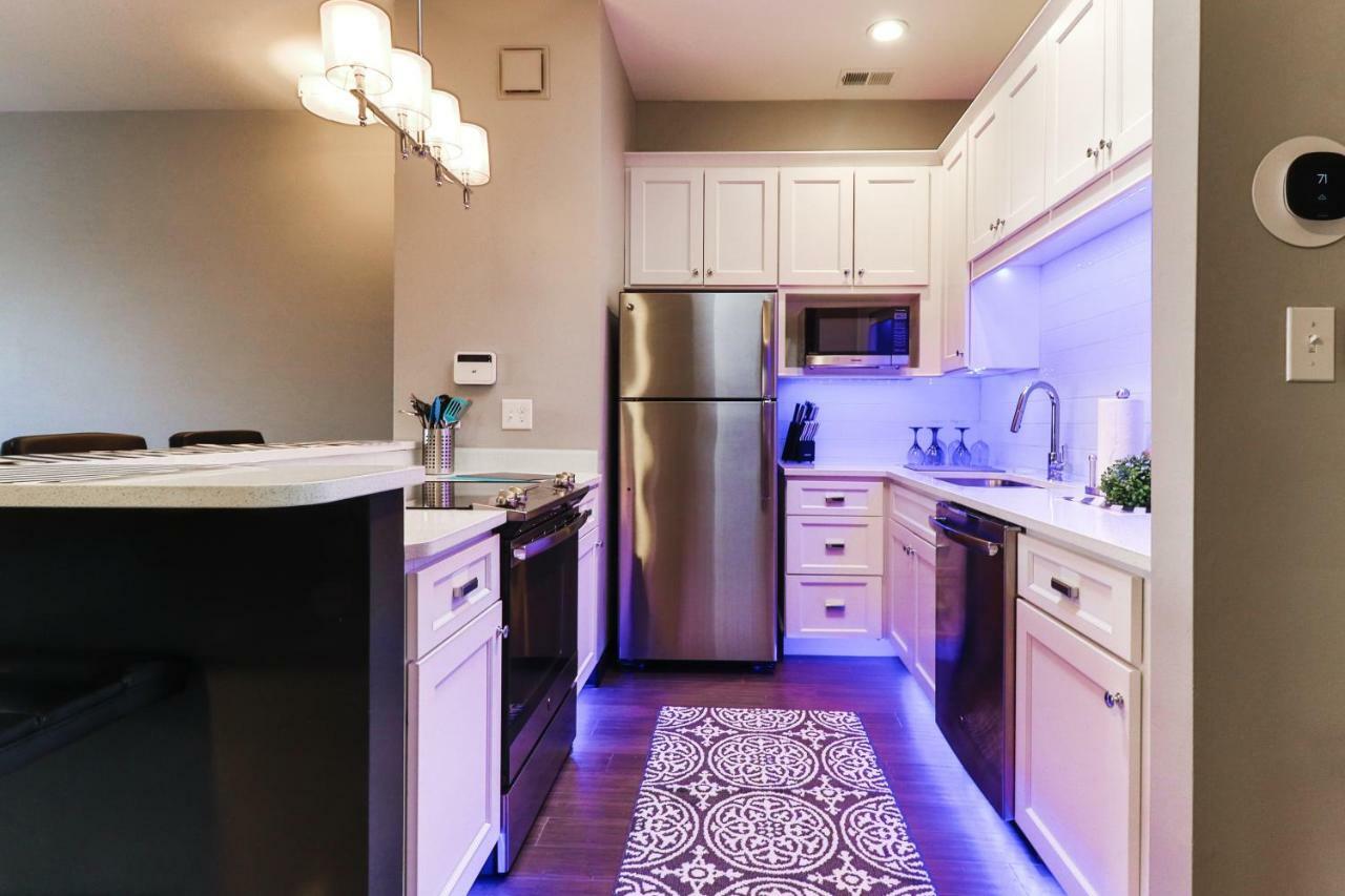 Luxury Apt W/ Spectrum Mood Lighting - Historic Cherokee Street Antique Row Мэриленд-Хайтс Экстерьер фото